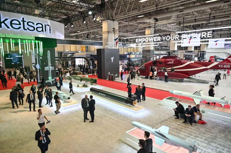 İstanbul'da savunma sanayii fuarı | Milli Muharip Uçak KAAN'ın 2028'de Türk motoruyla uçması planlanıyor 24 İstanbul'da savunma sanayii fuarı | Milli Muharip Uçak KAAN'ın 2028'de Türk motoruyla uçması planlanıyor 24