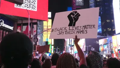 Polis tarafından öldürülen Sonya Massey için adalet! Binlerce kişi New York sokaklarında yürüdü