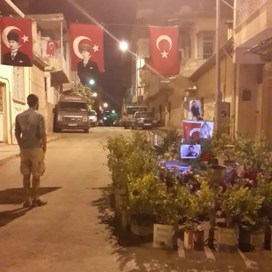 'Duran adam'lar sosyal medyada 8