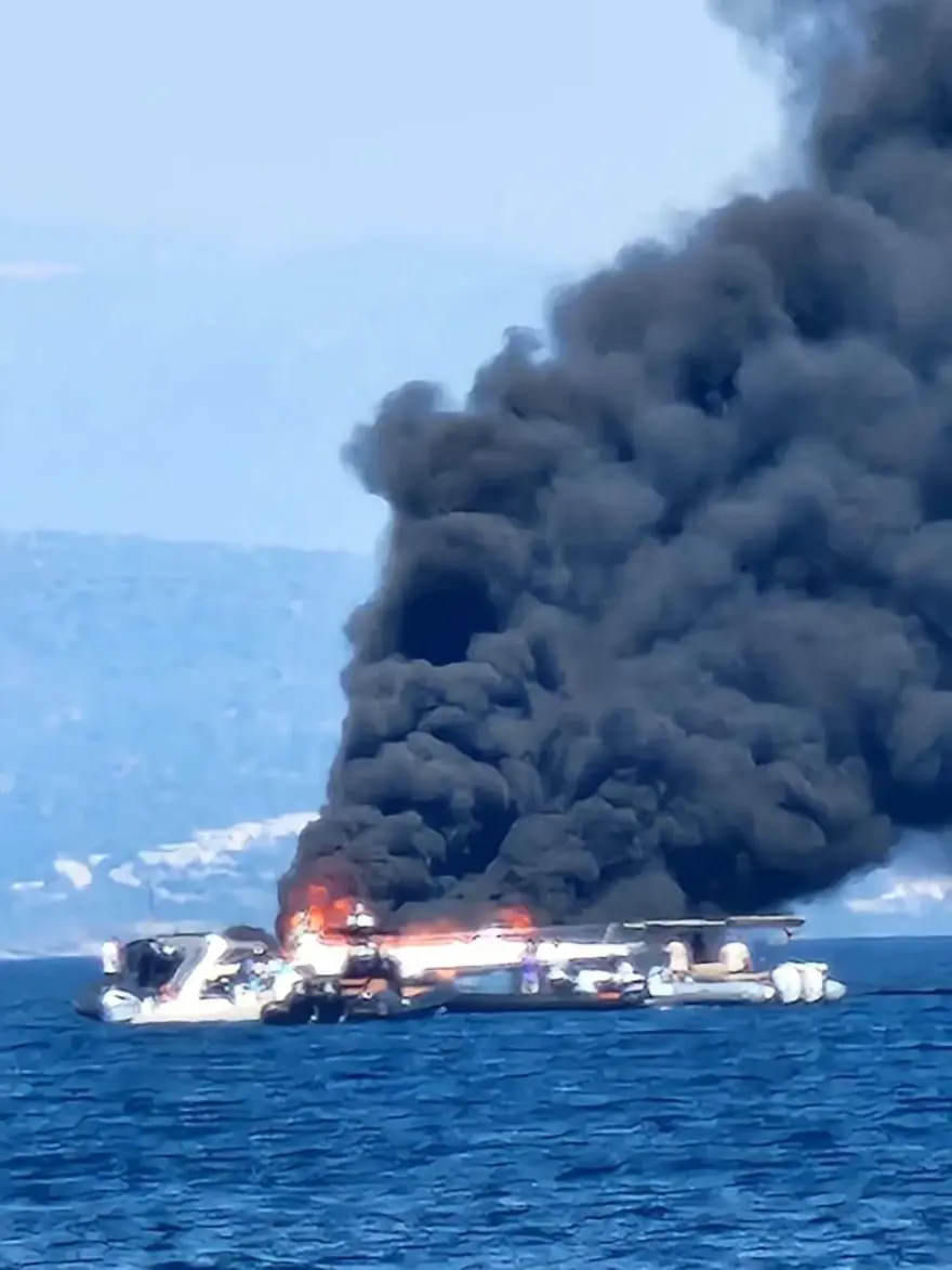 Bodrum açıklarında can pazarı (Tekne alev alev yandı) 3 Bodrum açıklarında can pazarı (Tekne alev alev yandı) 3