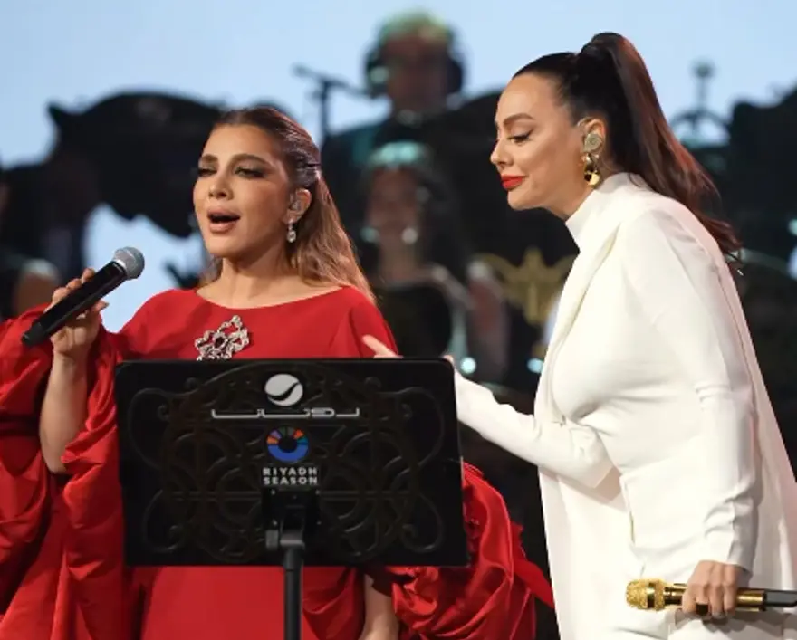 İKİ ŞARKI SÖYLEDİLER 1 İKİ ŞARKI SÖYLEDİLER 1