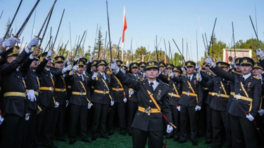 TSK'dan ihraç edilen Ebru Eroğlu'nun vazifee iade davasında şart çıktı