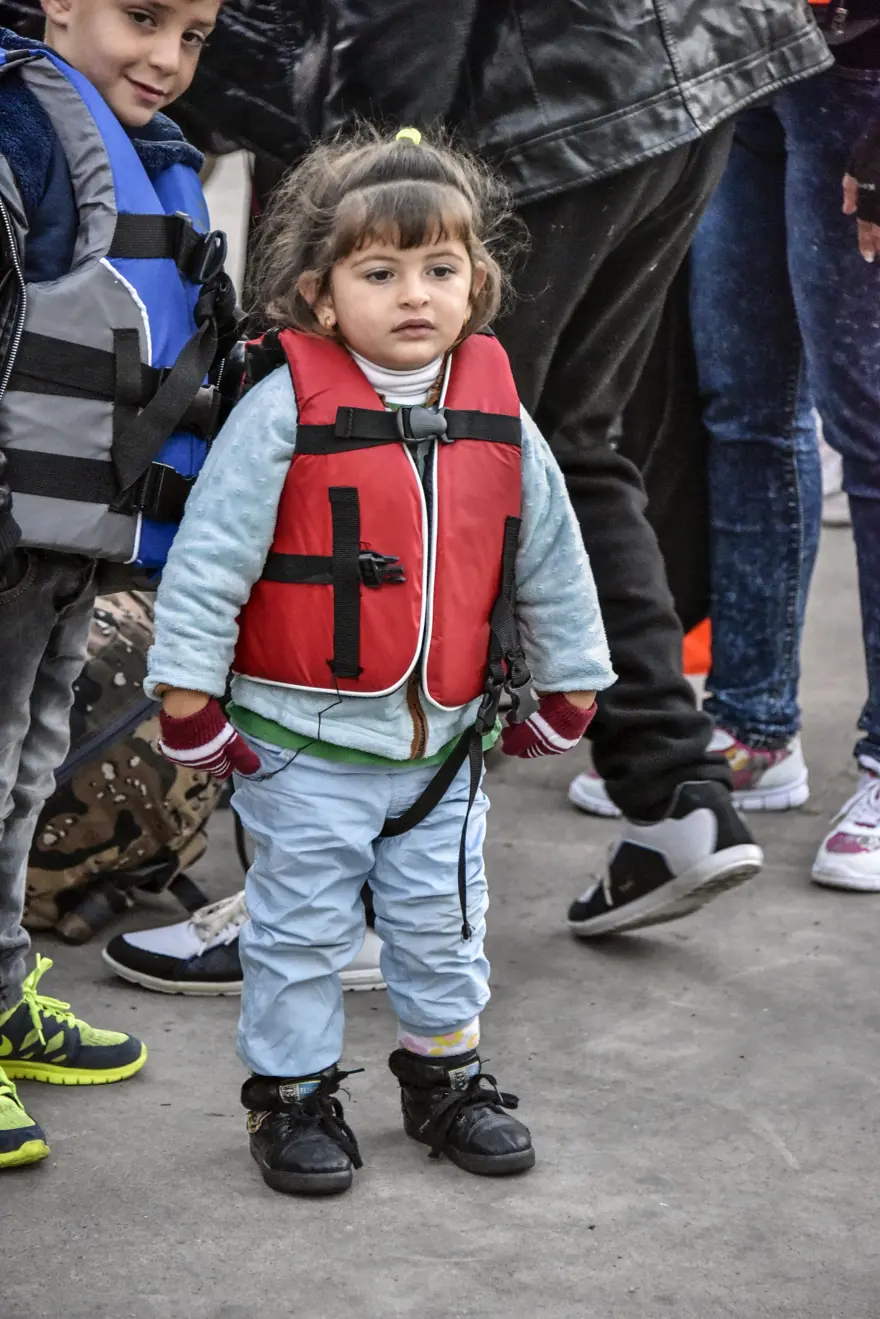 Yunanistan'a geçmeye çalışan 82 sığınmacı kurtarıldı 12