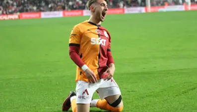 Galatasaray'da Yunus Akgün'ün sözleşmesi uzatıldı