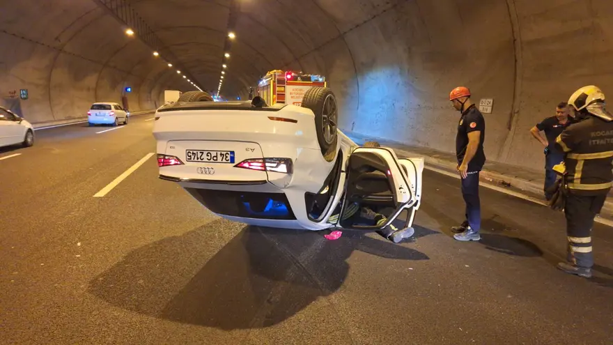 Kuzey Marmara Otoyolu'nda tünelde 3 araç birbirine girdi 3