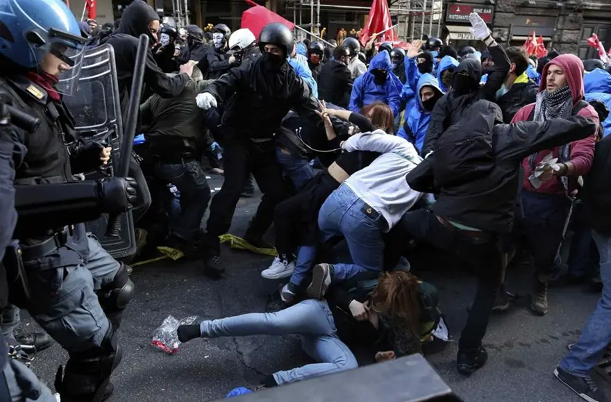 İtalya'da tepki çeken müdahale 10