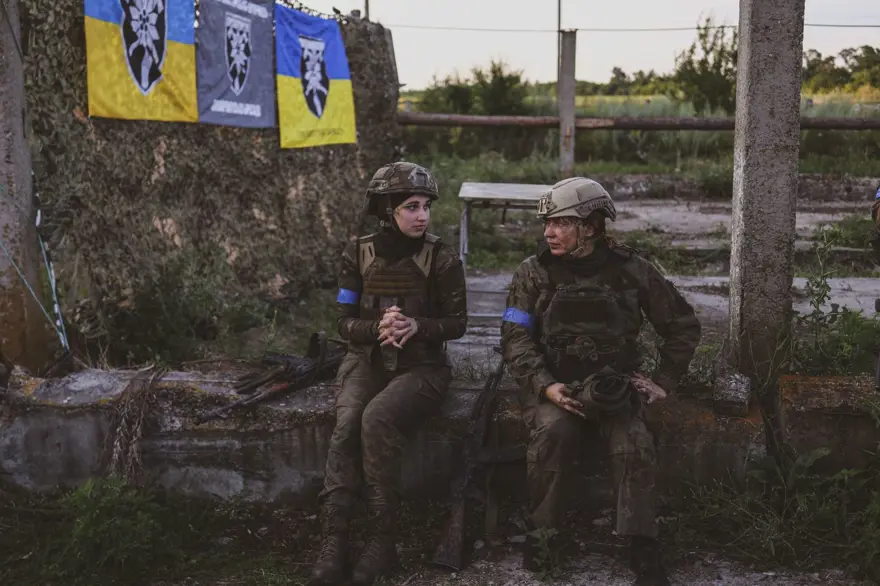 Ukraynalı kadınlar cephede görev almak için hazırlık yapıyor 43 Ukraynalı kadınlar cephede görev almak için hazırlık yapıyor 43