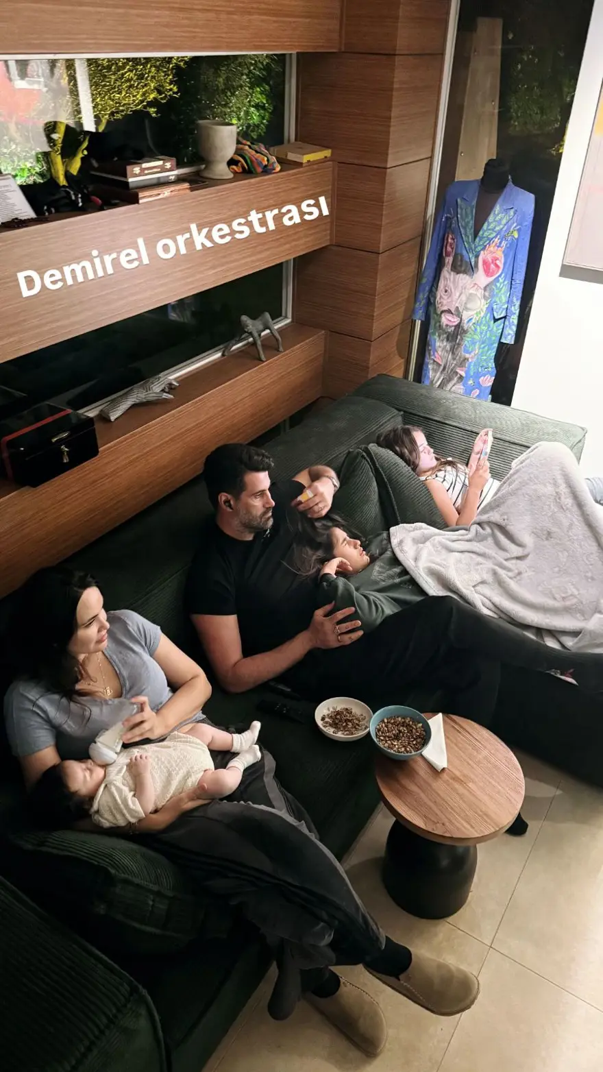 Volkan Demirel'den eşi Zeynep Demirel'e: Bir zamanlar ikimizdik şimdi aileyiz 7