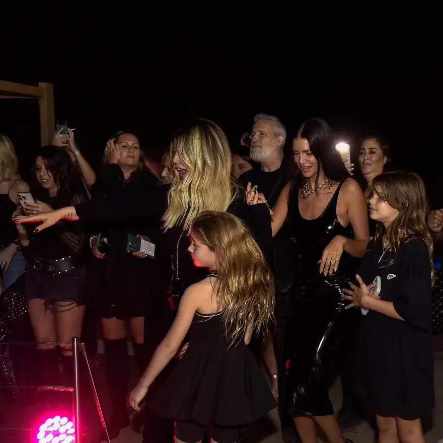 Icardi'den ayrılan Wanda Nara'nın doğum gününden yeni fotoğraflar: Sabaha kadar partiledi, sevgilisiyle havuza atladı 1