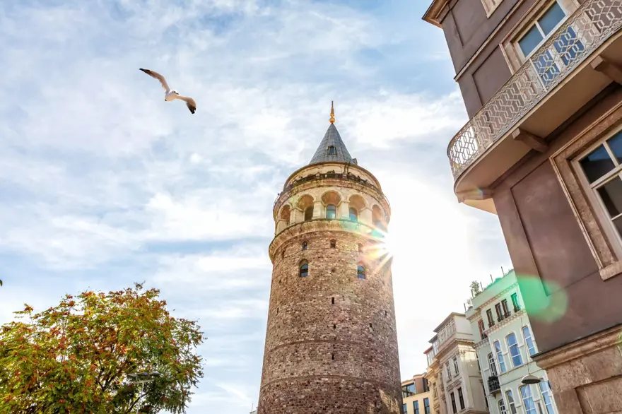 GALATA KULESİ'NİN MİMARİSİ 4 GALATA KULESİ'NİN MİMARİSİ 4
