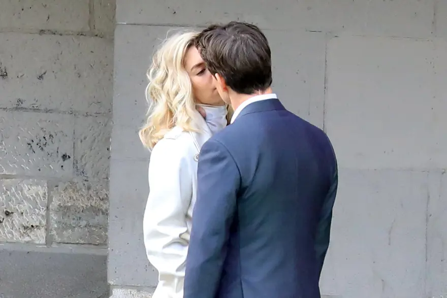 Tom Cruise ile Vanessa Kirby’nin samimi anları 4