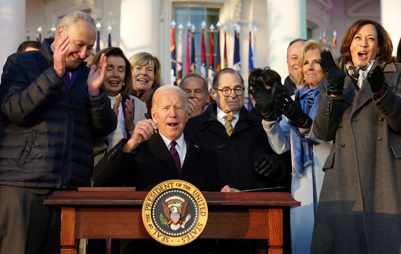 Biden'dan eşcinsel evlilikleri koruma altına alan yasaya onay