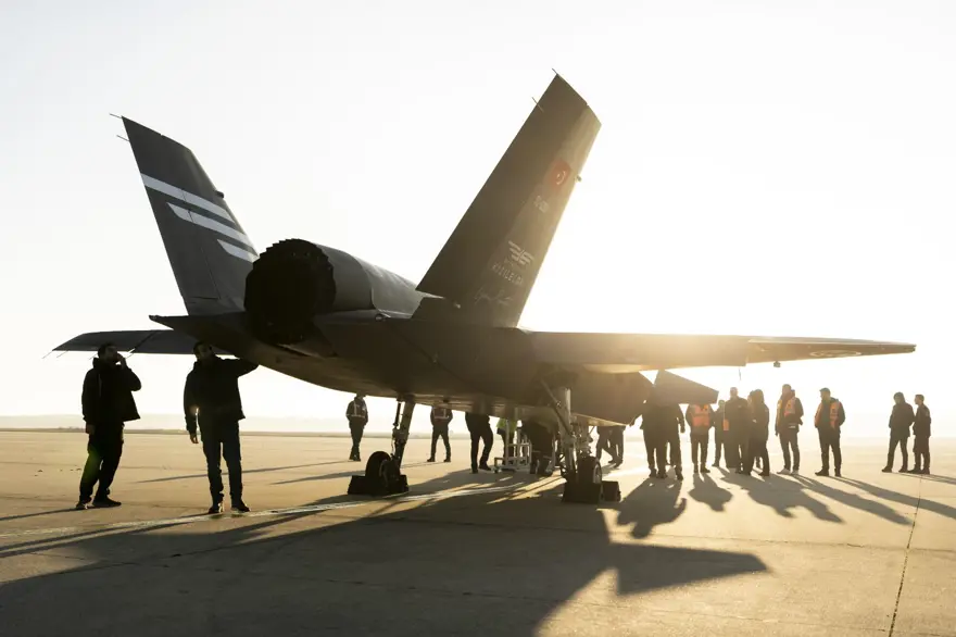 Bayraktar KIZILELMA bir uçuş testini daha tamamladı 11