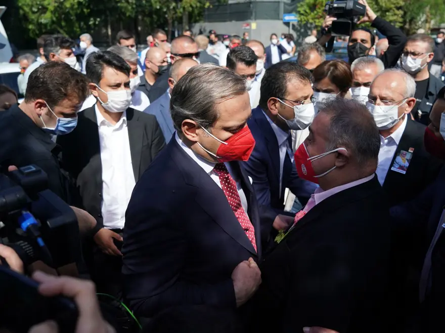 Duygun Yarsuvat son yolculuğuna uğurlandı 7