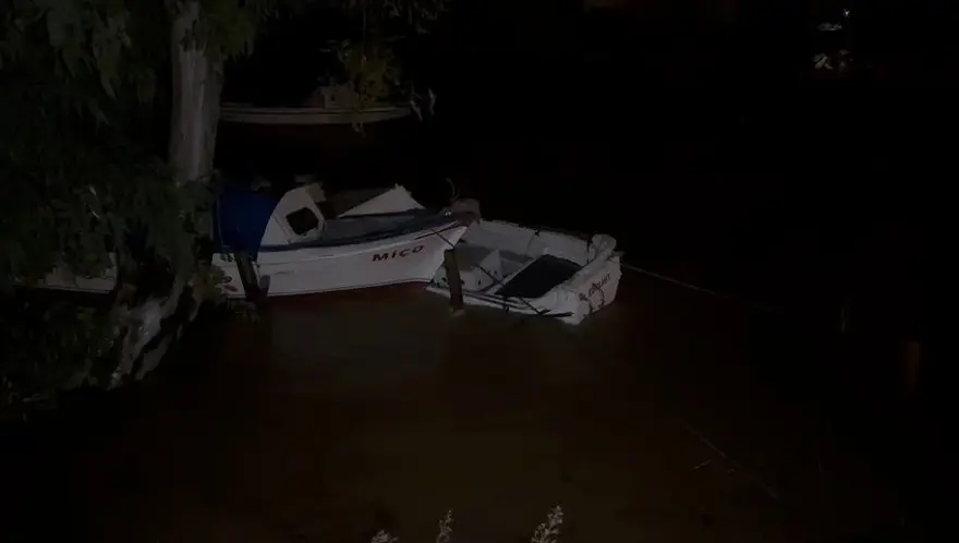 Fırtına birçok ilde etkili oldu: İstanbul'da gemi karaya oturdu 22