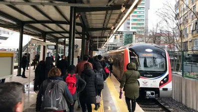 1 Mayıs ve 19 Mayıs'ta toplu taşıma ücretsiz mi? Perşembe günü otobüs metro, vapur bedava mı?