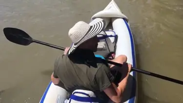 İki maceracı, Büyük Menderes Nehri'ni kanoyla geçti