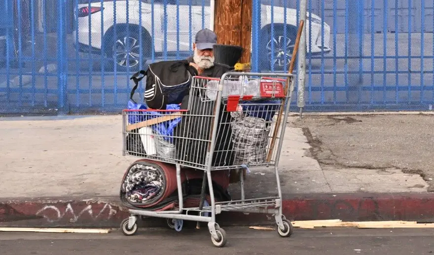 Los Angeles'ta 40 bin evsiz otellere yerleştirilecek 2
