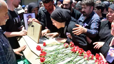 Fransa’da baltayla katledilmişti: Evlada son bakış
