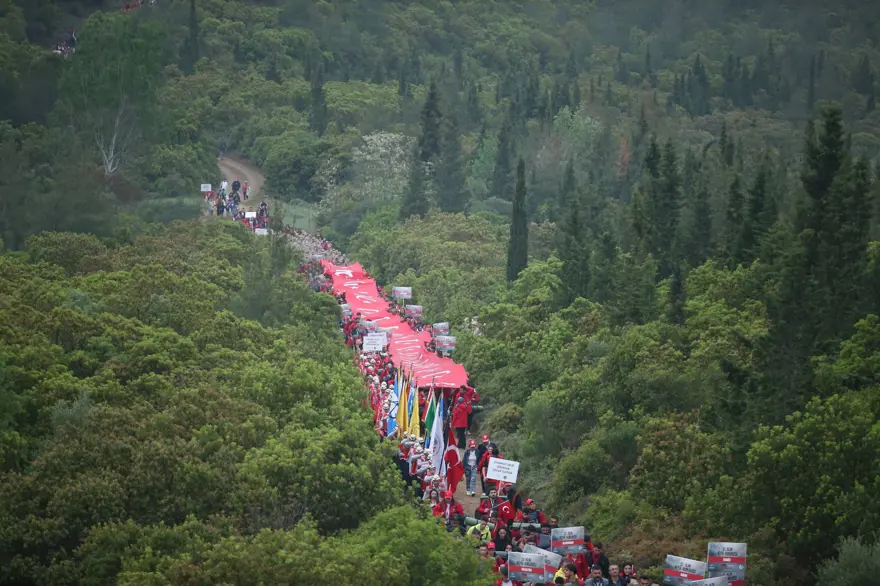 Çanakkale Kara Savaşları'nın 109. yılı: 57. Alay Vefa Yürüyüşü 5 Çanakkale Kara Savaşları'nın 109. yılı: 57. Alay Vefa Yürüyüşü 5