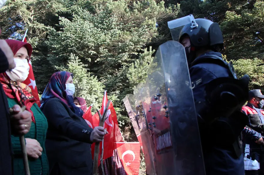 Bolu'da yaylada yıkım gerginliği 18