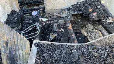 Sinop'taki yangında ev kullanılamaz hale geldi