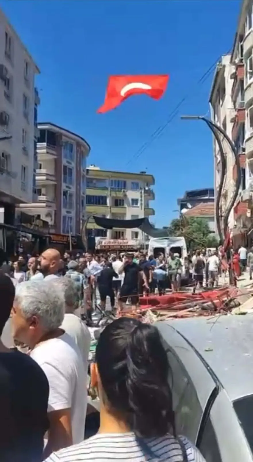 SON DAKİKA HABERİ | İzmir Torbalı’da bir binada patlama: 5ölü, 63 yaralı 14