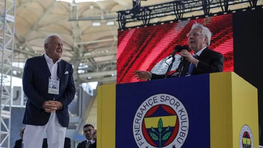 GAZETECİLİK VE SPOR DÜNYASINA ADIM 5 GAZETECİLİK VE SPOR DÜNYASINA ADIM 5