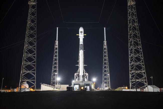 SpaceX'ten bir ilk: ABD Uzay Kuvvetleri ile ilk görev