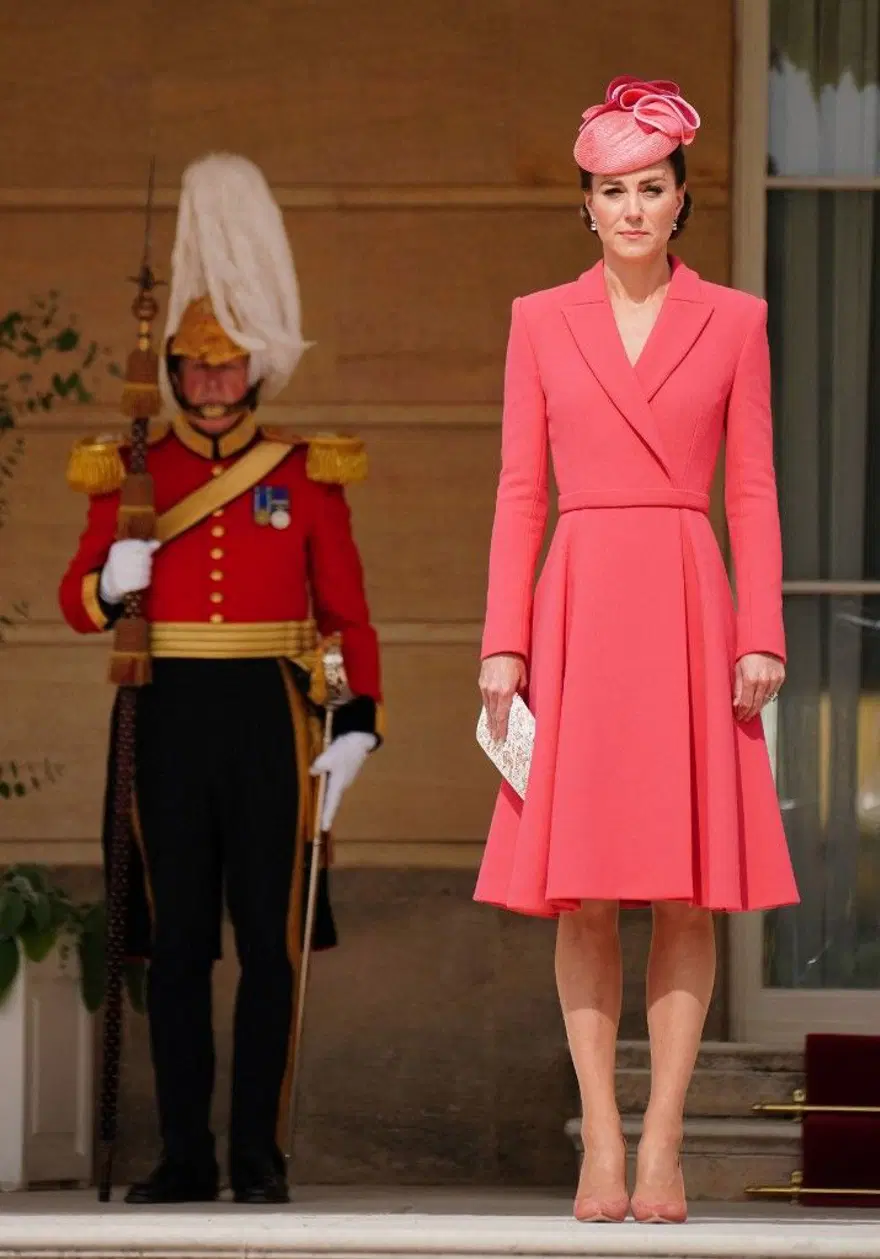 Kraliçe'nin Bahçe Partisi'nde ev sahibi Kate Middleton 13 Kraliçe'nin Bahçe Partisi'nde ev sahibi Kate Middleton 13