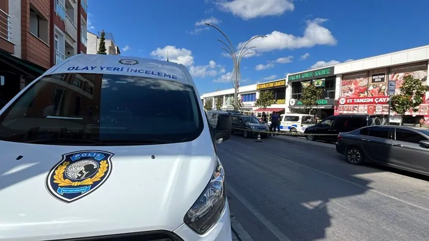 Öldürülen lise müdür yardımcısı son yolculuğuna uğurlandı 12 Öldürülen lise müdür yardımcısı son yolculuğuna uğurlandı 12