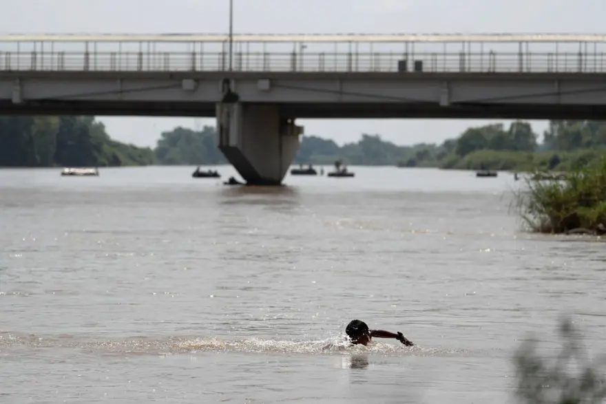 ABD yolundaki göçmenler Meksika'nın çalışma izni teklifini reddetti 23