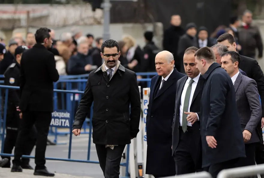 Yavuz Yılmaz son yolculuğuna uğurlandı 8 Yavuz Yılmaz son yolculuğuna uğurlandı 8