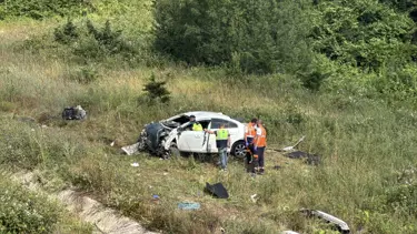 Kuzey Marmara Otoyolu'nda feci kaza: Araç şarampole devrildi