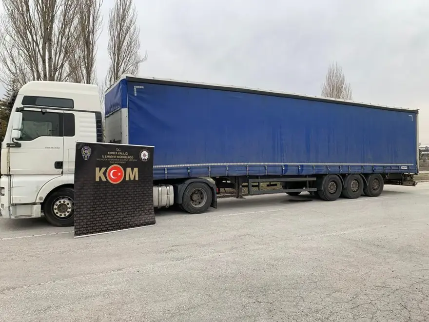Uluslararası oto kaçakçılarına yönelik 'Fren Operasyonu'nda 12 gözaltı 13