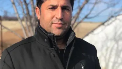 Yurt dışından dönen husumetlisine evinin önünde pusu kurdu