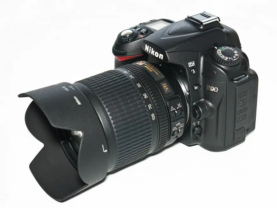 Nikon D90 16