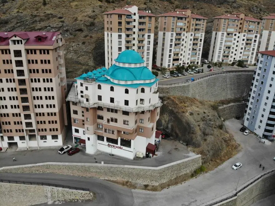 “6 KATLI CAMİ Mİ OLUR DİYORLAR” 3