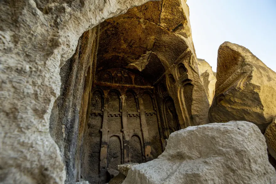Tarihi yapılarıyla Mahkemeağcin köyü 1 Tarihi yapılarıyla Mahkemeağcin köyü 1