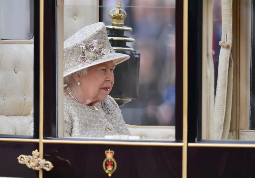 Kraliçe 2. Elizabeth için resmi geçit (93. doğum günü) 5