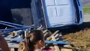 Samsun'da otomobille kamyonet çarpıştı: 2 yaralı