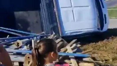 Samsun'da otomobille kamyonet çarpıştı: 2 yaralı