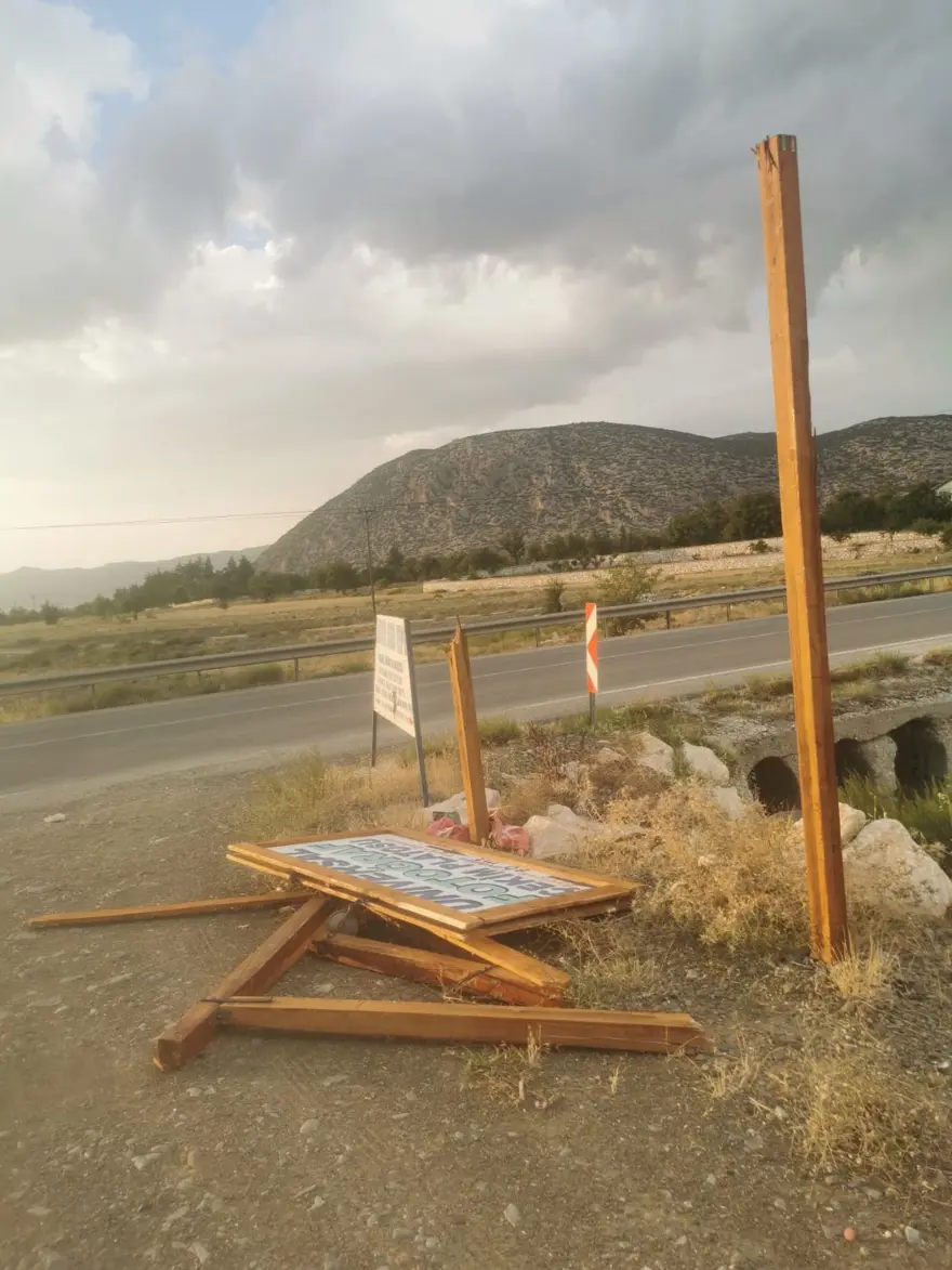 Burdur'da hortum: Bir kişi havaya savruldu 5