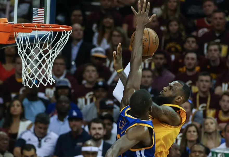 Cavaliers öne geçti , LeBron rekor kırdı 15