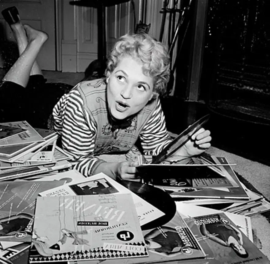 Juddy Holiday 46