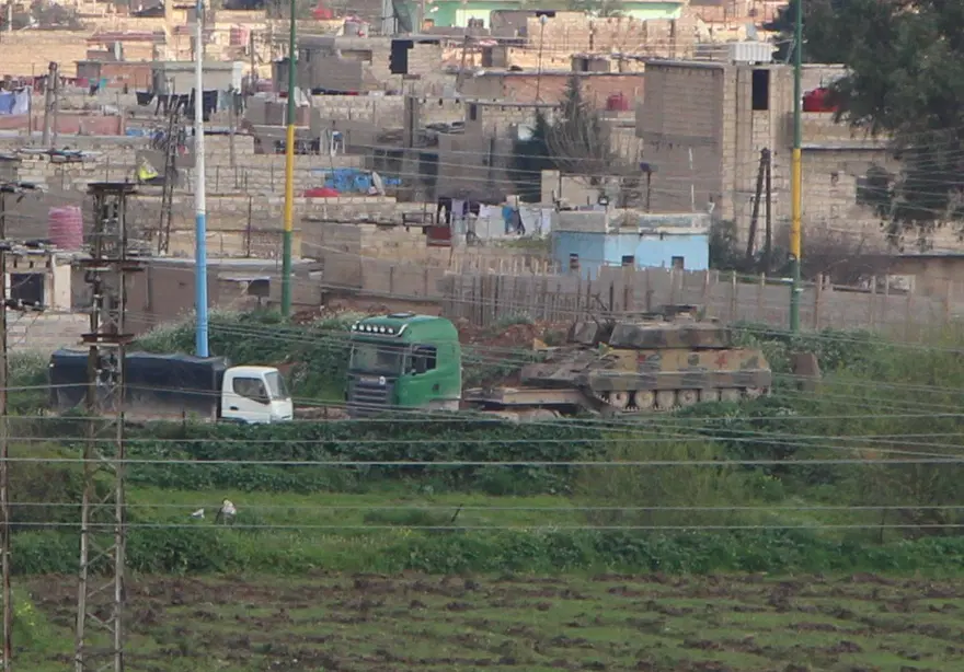 Sınırdaki YPG konvoyu görüntülendi 