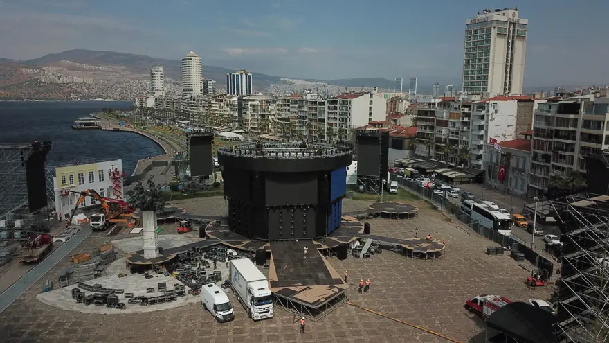İzmir Kordon'daki işletmeler ve kiralık evlerin fiyatlarına Tarkan tarifesi 3