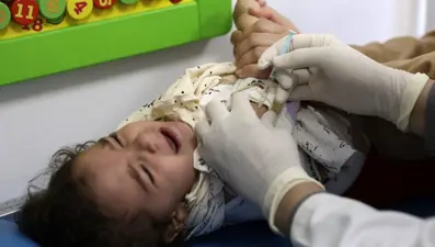 Aşılanmamış çocuk sayısı artarken kızamık tehlikeli şekilde geri dönüyor