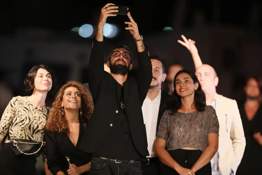 Altın Portakal Film Festivali kırmızı halı geçişiyle başladı 13