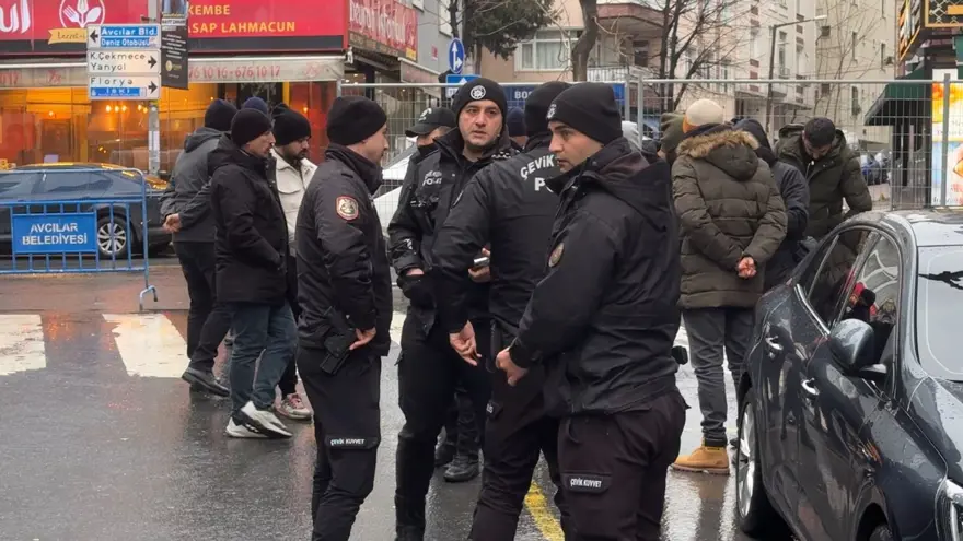 50 yıllık semt pazarıkapatıldı, pazarcı esnafı yürüyüş yapmak istedi 4